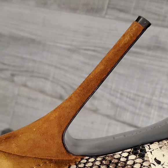 H BY Halston brown embossed snakeskin heel pumps - Picture 7 of 14